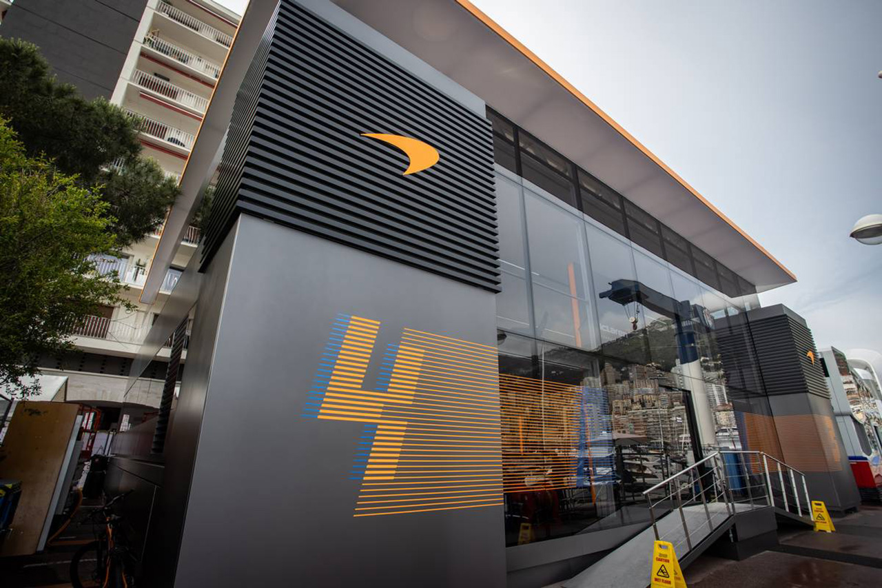 マクラーレンF1、新しいモーターホーム『Team Hub』がデビュー