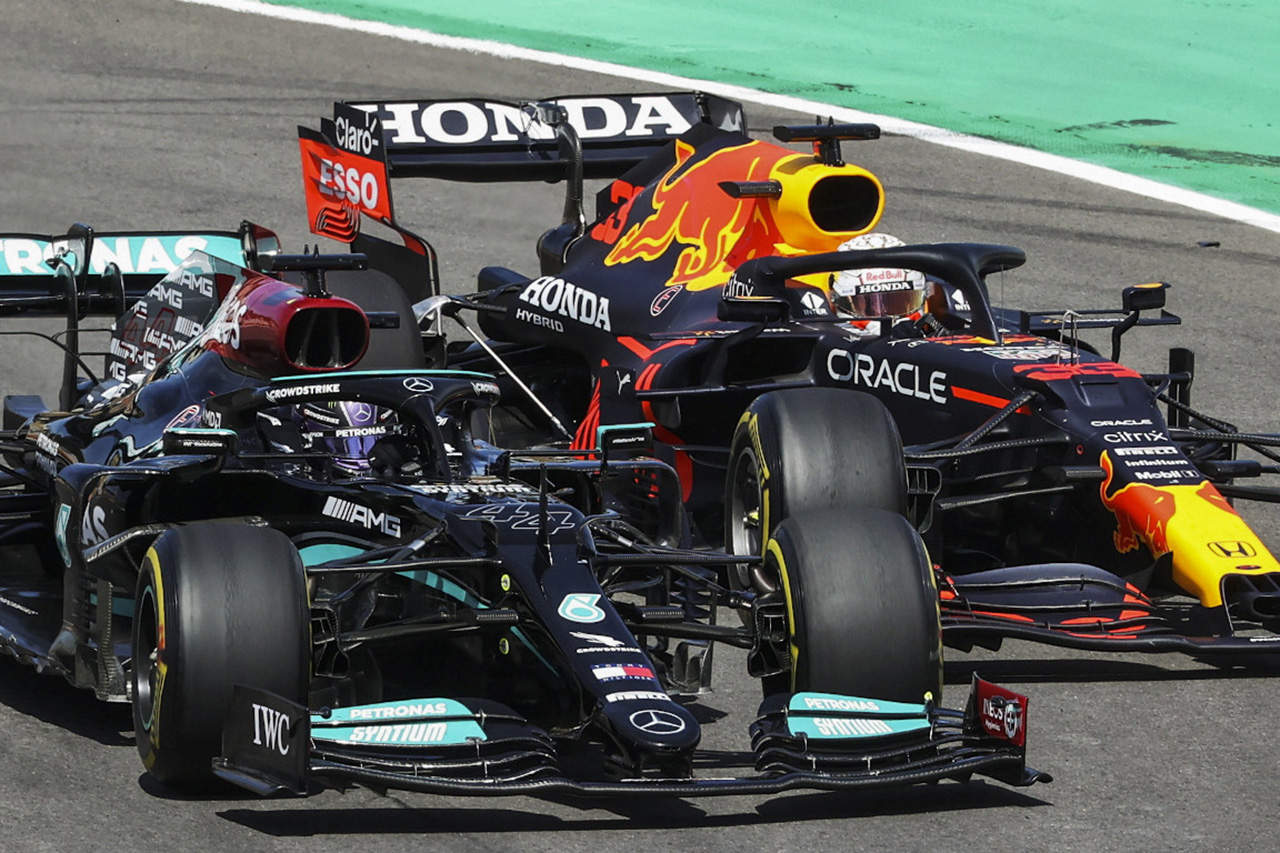 レッドブルF1 「タイトル争いで重要なのはウイングではなくタイヤ」