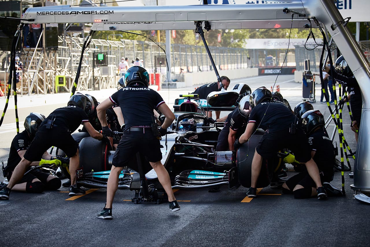 メルセデスF1、初日を終えて危機感「重要な何かを見つける必要がある」