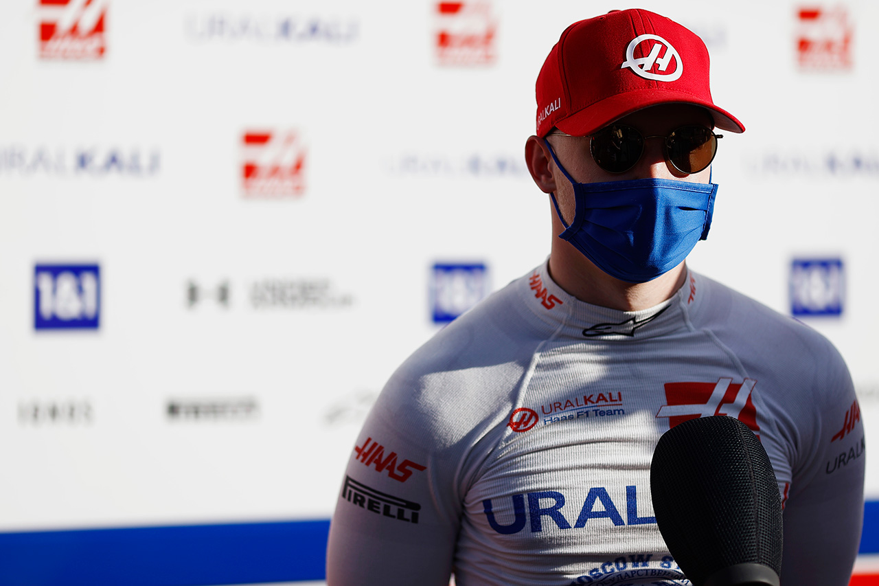 ハースF1のニキータ・マゼピン、兵役逃れを否定