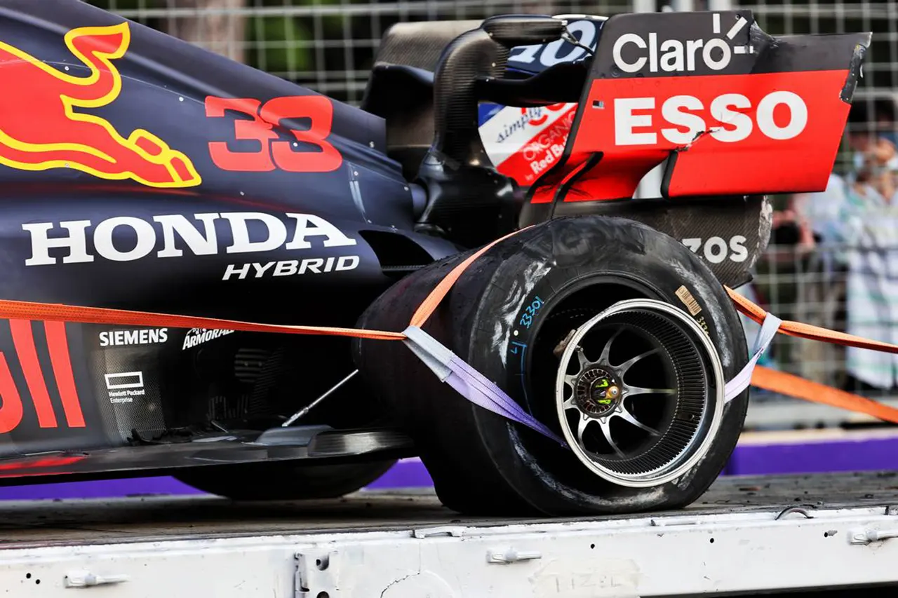 ピレリF1、曖昧な調査結果報告 「タイヤにもチーム側にも落ち度なし」
