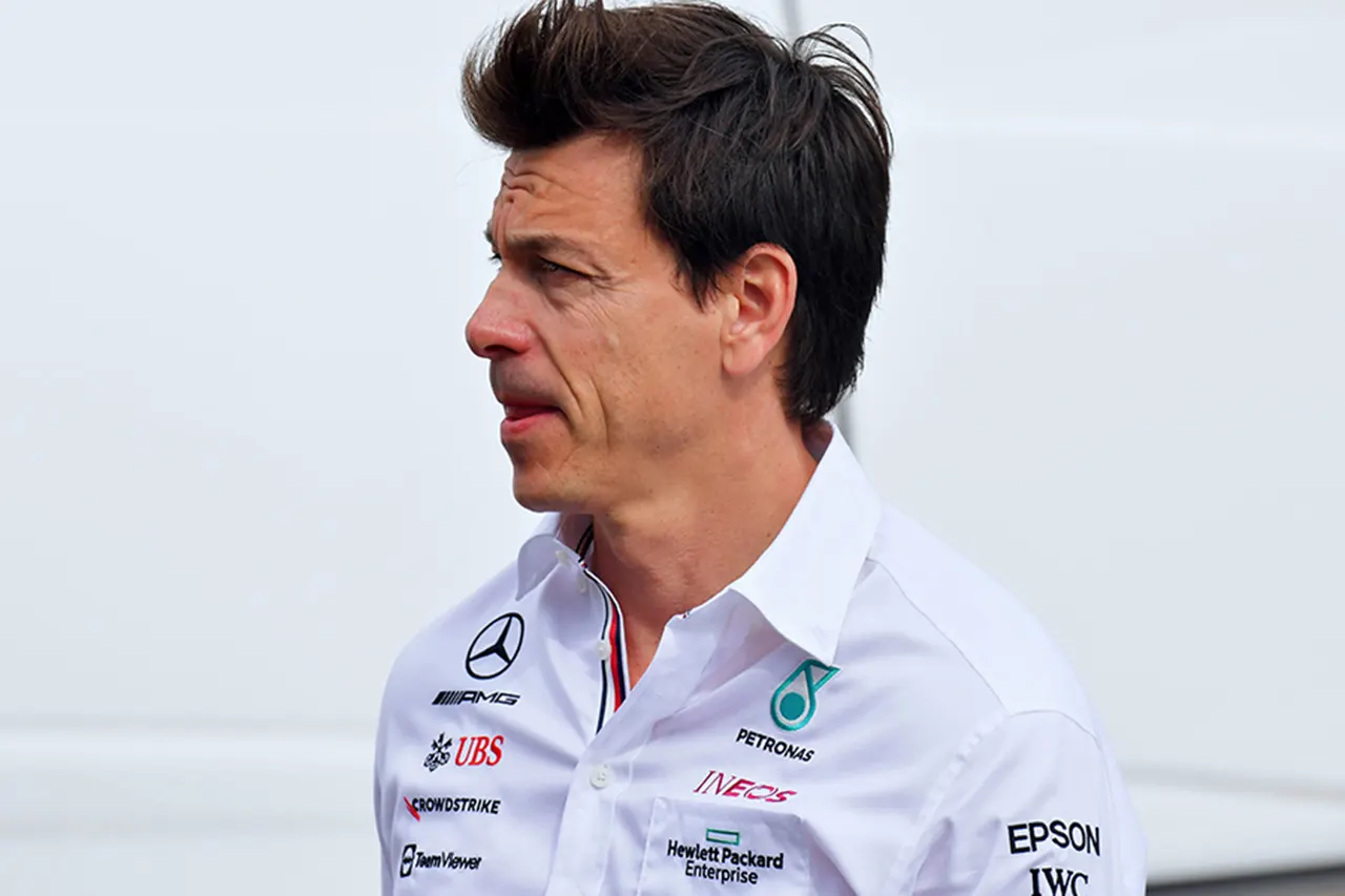 トト・ヴォルフ 「メルセデスF1のチーム代表になって最も厳しい数週間」
