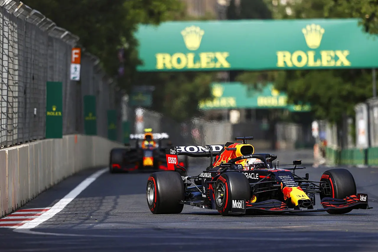 ピレリF1 「レッドブルとアストンマーティンは低い圧力で走行していた」