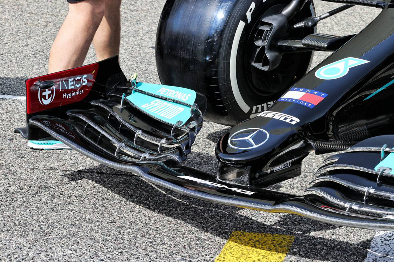レッドブルF1、メルセデスのフロントウイングの検査をFIAに正式に依頼