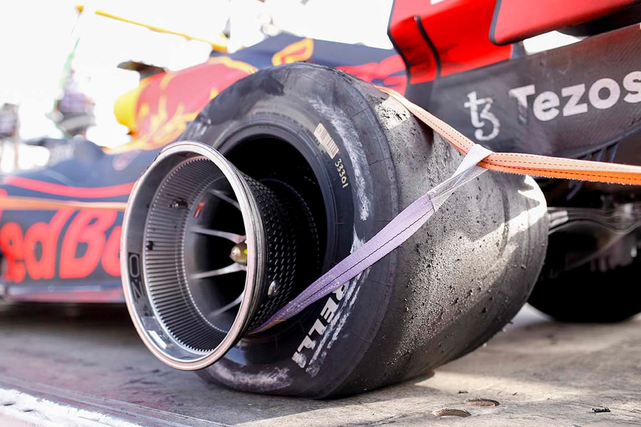 ピレリF1 「タイヤ故障への批判は苛立たしいものだった」