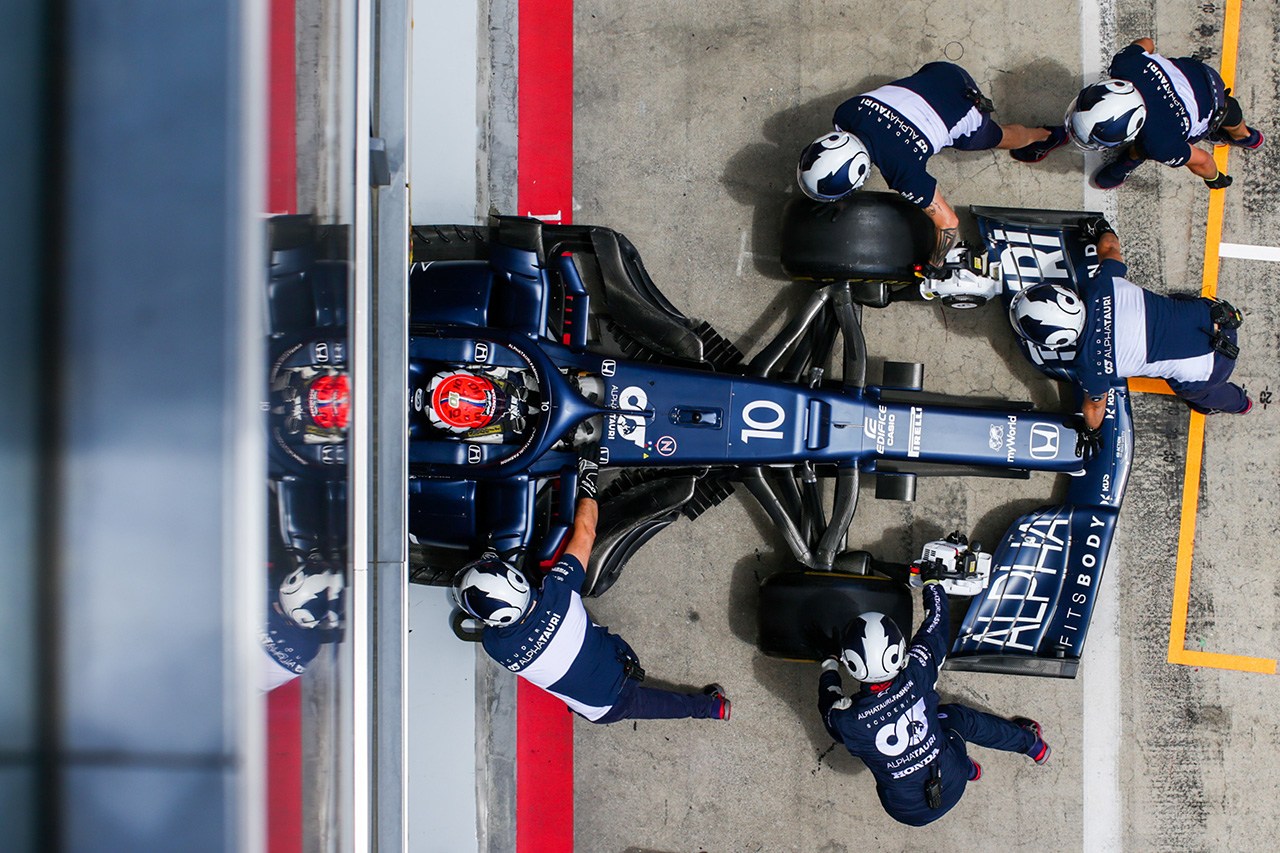F1マシン解説：アルファタウリ AT02 - 最新トレンドのフロントウイング