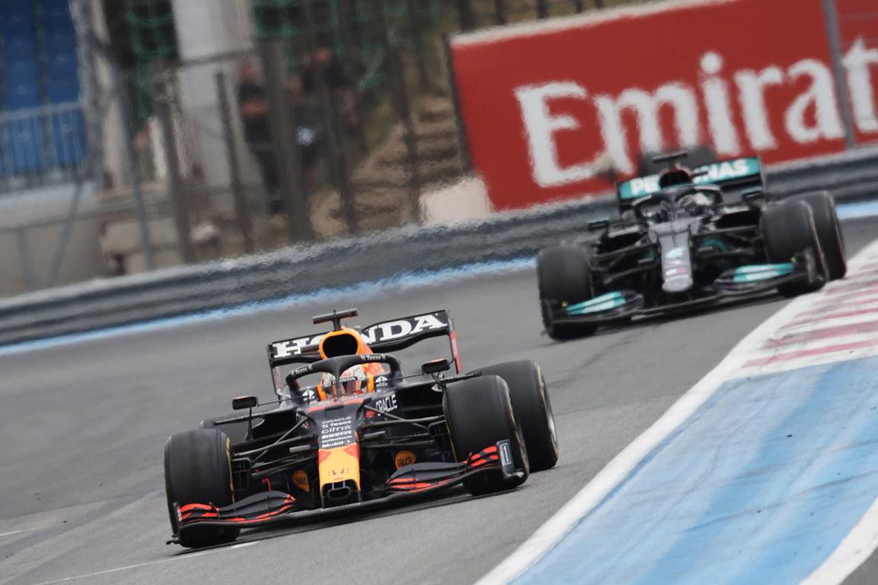 レッドブルF1代表 「メルセデスはF1を支配しただけでなく破壊した」