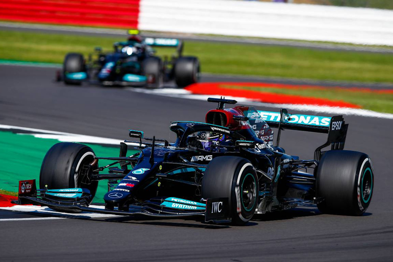 メルセデスF1、W12へのさらなるアップデートを示唆