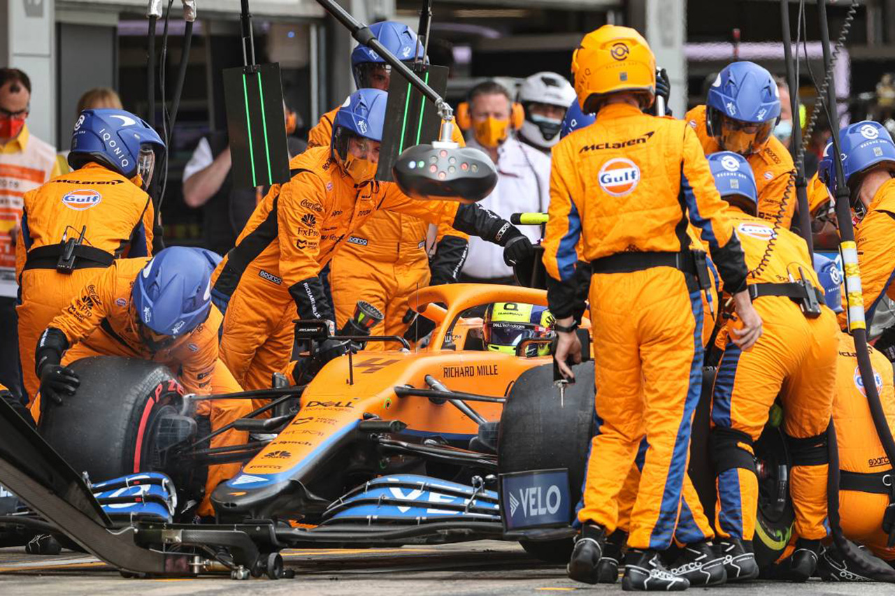 マクラーレンF1、ピットストップに関する技術指令の導入延期を支持