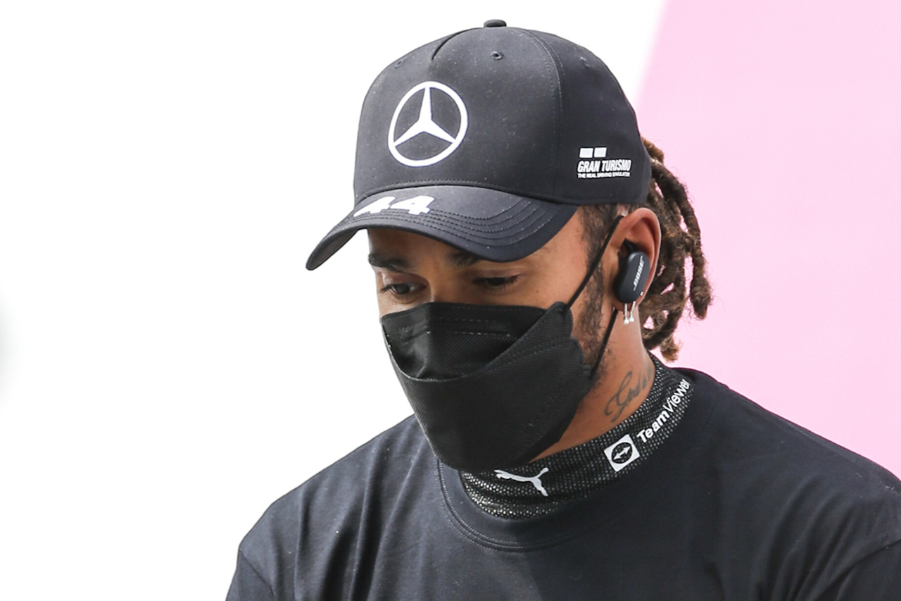 メルセデスF1、レッドブルに「ハミルトンの名声を汚す試みは止めよ」