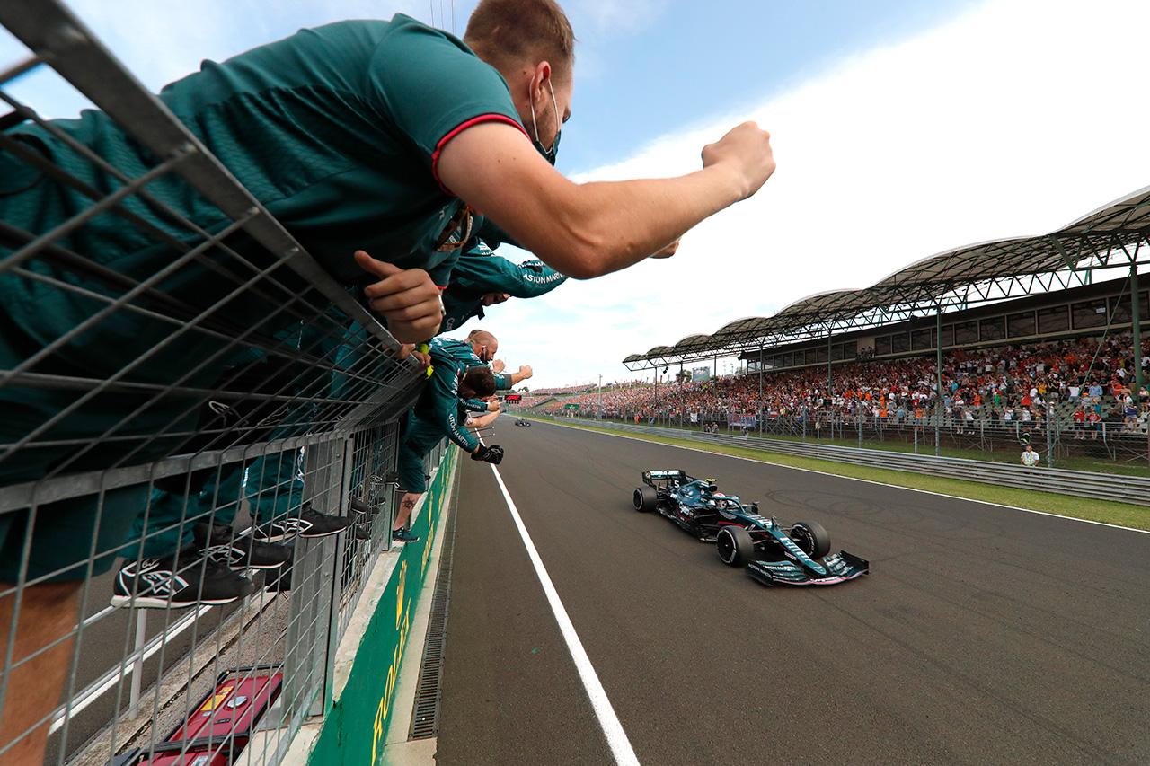 シューマッハ、ベッテルの失格を上訴したアストンマーティンF1を批判