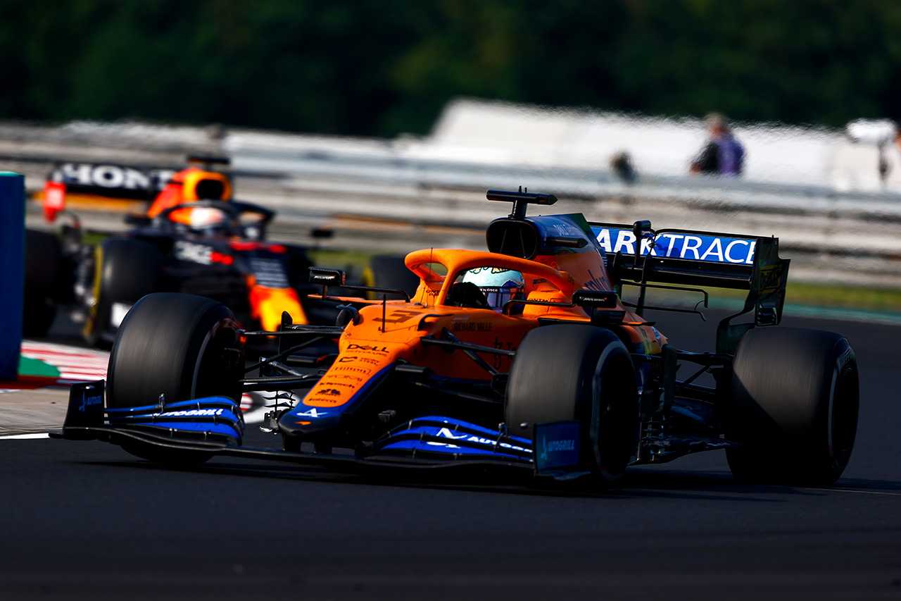 マクラーレンF1 「レッドブルとメルセデスの戦争から利益を得たい」
