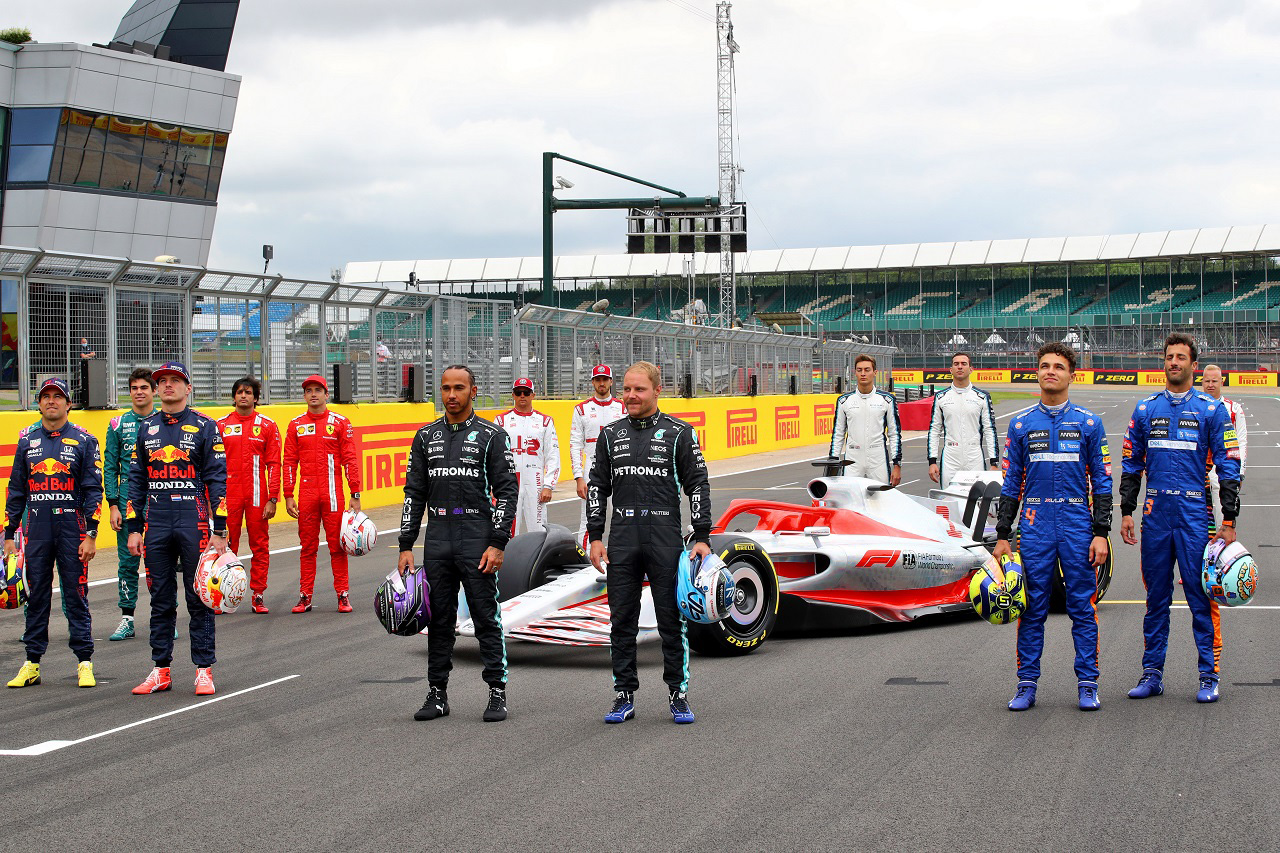 2021年 F1ドライバー 推定年収トップ10:ハミルトンが68億円でトップ