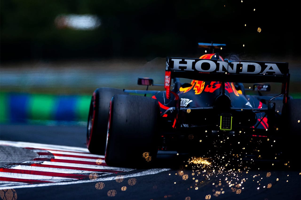 レッドブルF1代表 「開発を止めて2021年を捨てるわけにはいかない」