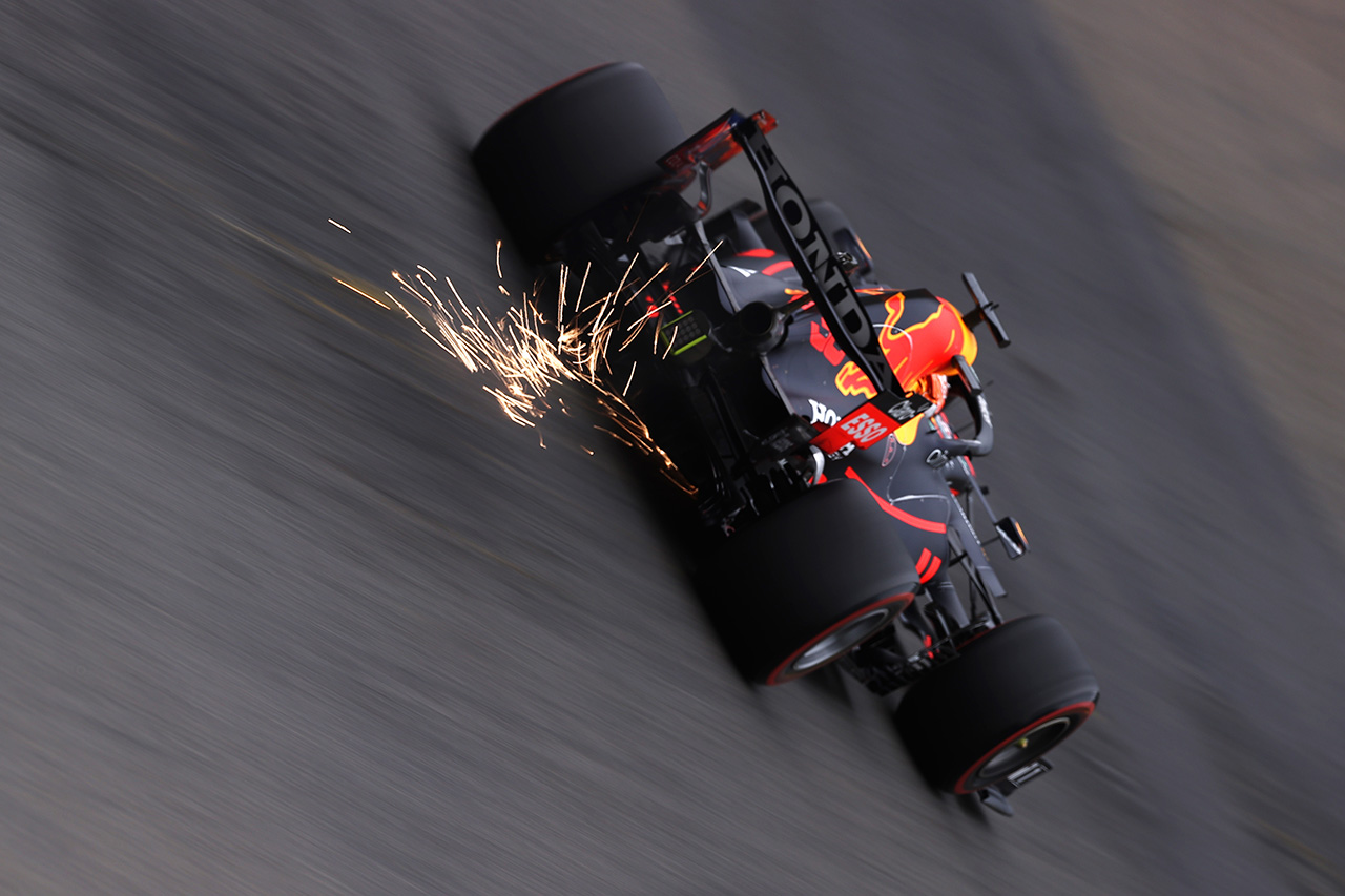 レッドブル・ホンダF1 「メルセデスよりも少ないエンジン出力で走行」
