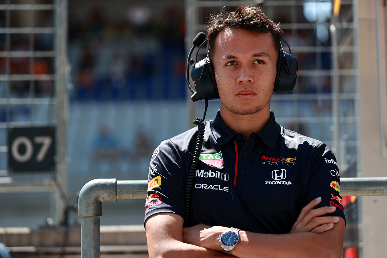 レッドブルF1代表 「アルボン起用にアルファロメオとウィリアムズが関心」