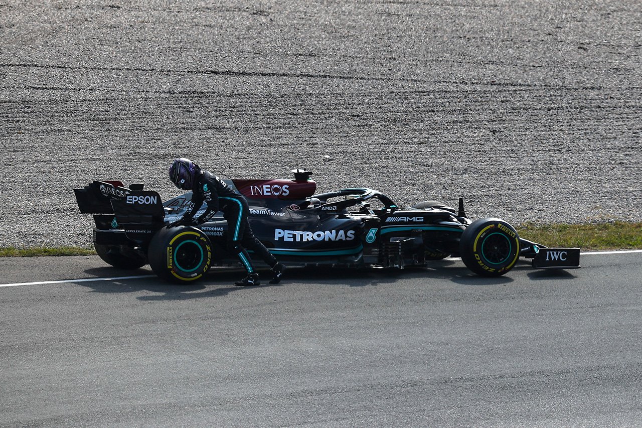 メルセデスF1エンジン勢、ハミルトンの問題を受けて全員がエンジン交換