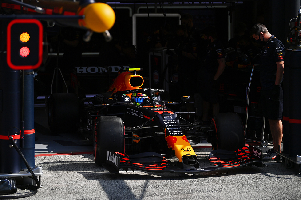 レッドブル・ホンダF1、予選Q1敗退のペレスに戦略的パワーユニット交換