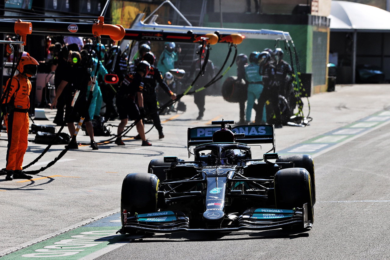 メルセデスF1代表 「タイヤ戦略は間違いだった。ギャンブルにも負けた」