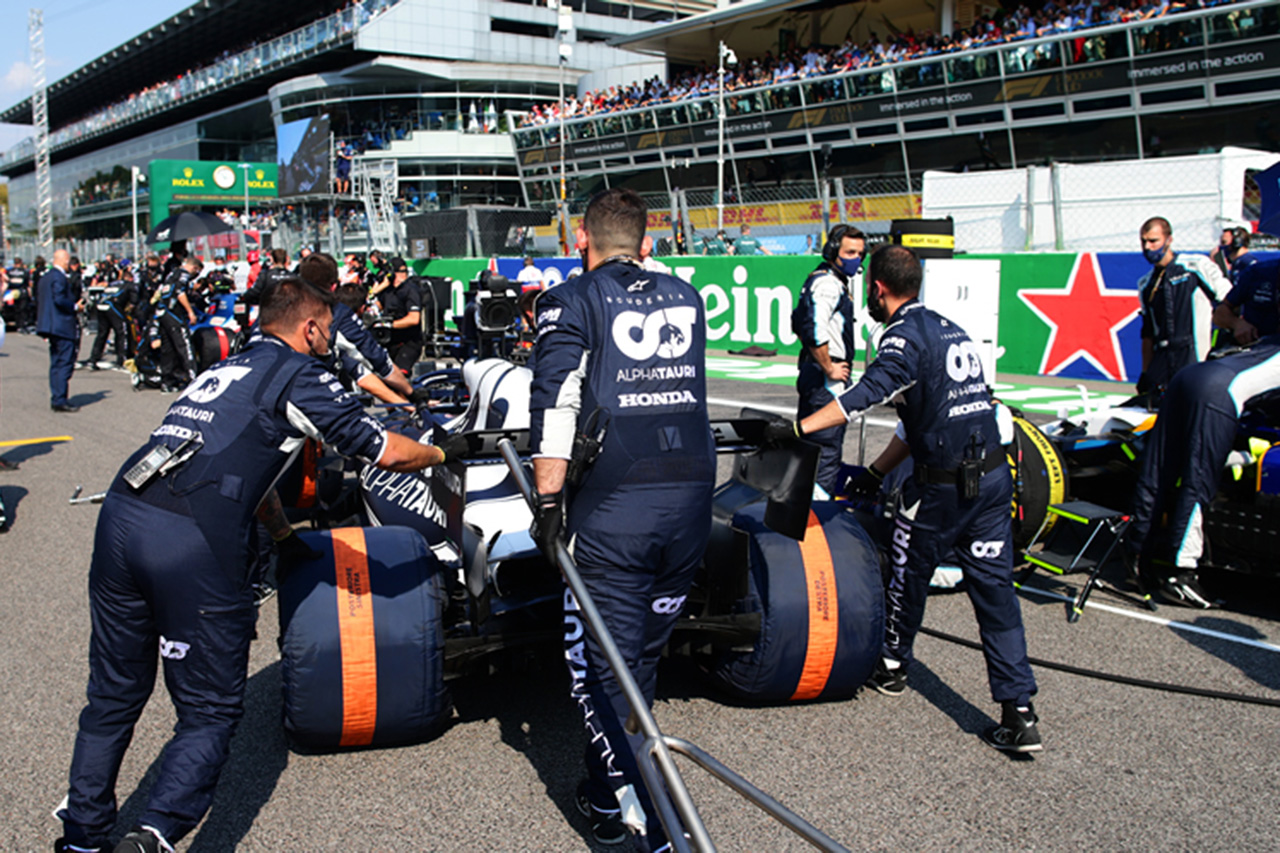 アルファタウリF1 「角田裕毅はブレーキ、ガスリーはシステムの問題」