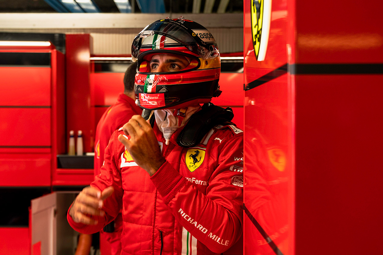 カルロス・サインツ 「フェラーリとの最初のF1イタリアGPをずっと忘れない」