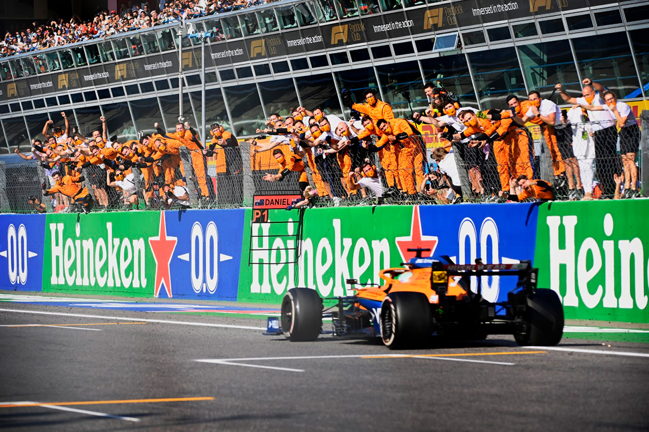 マクラーレンF1、レッドブルやメルセデスとのチーム力の差を痛感