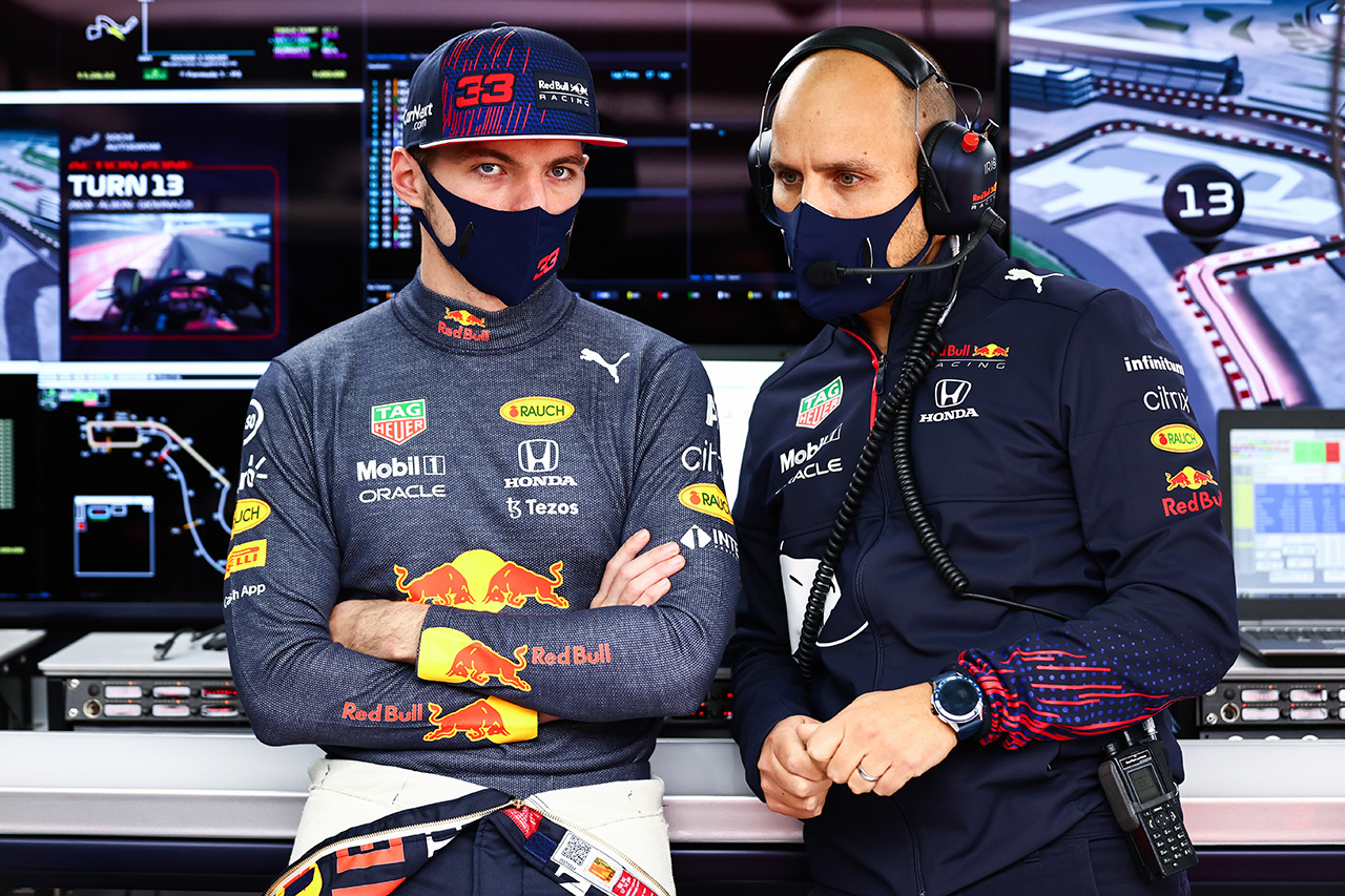 レッドブルF1首脳、フェルスタッペンのPU交換ペナルティの論理的根拠を概説