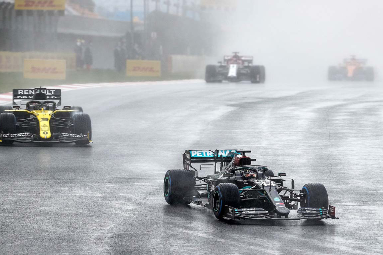 F1トルコGP、路面全体のグリップを上げるための対策を実施