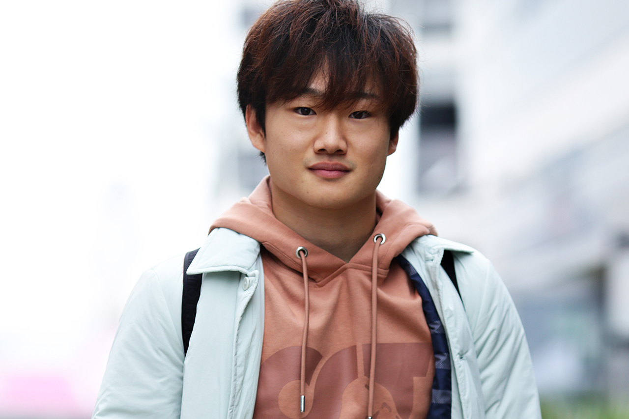 角田裕毅 「新居のシミュレーターでドライビングを研ぎ澄ましている」