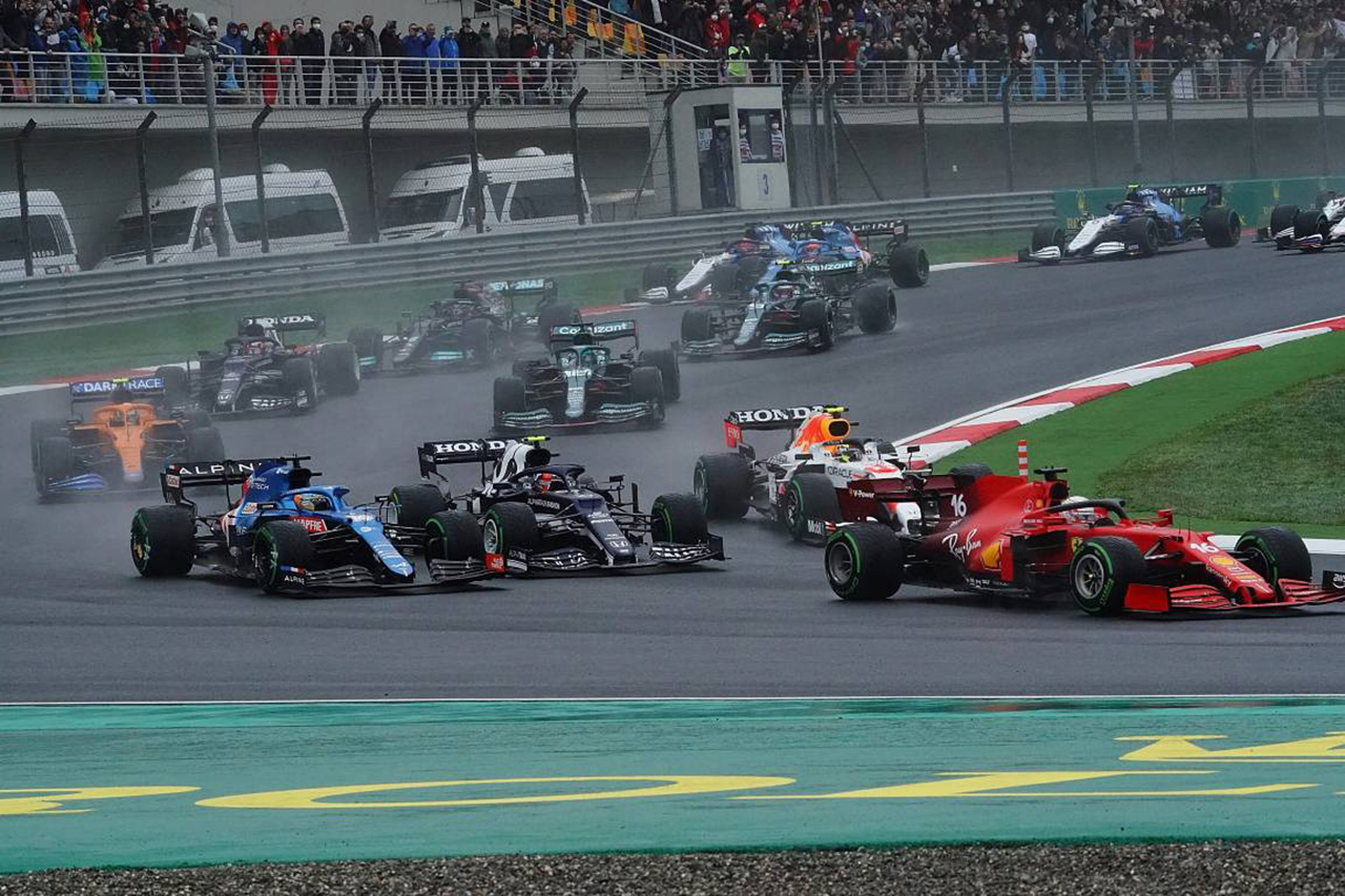 F1トルコGP決勝：アロンソとガスリーにそれぞれペナルティポイント