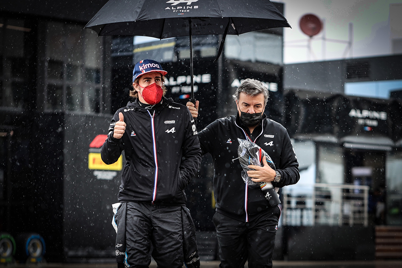 アロンソ 「フェルスタッペンのF1タイトル獲得に手を貸す気はない」