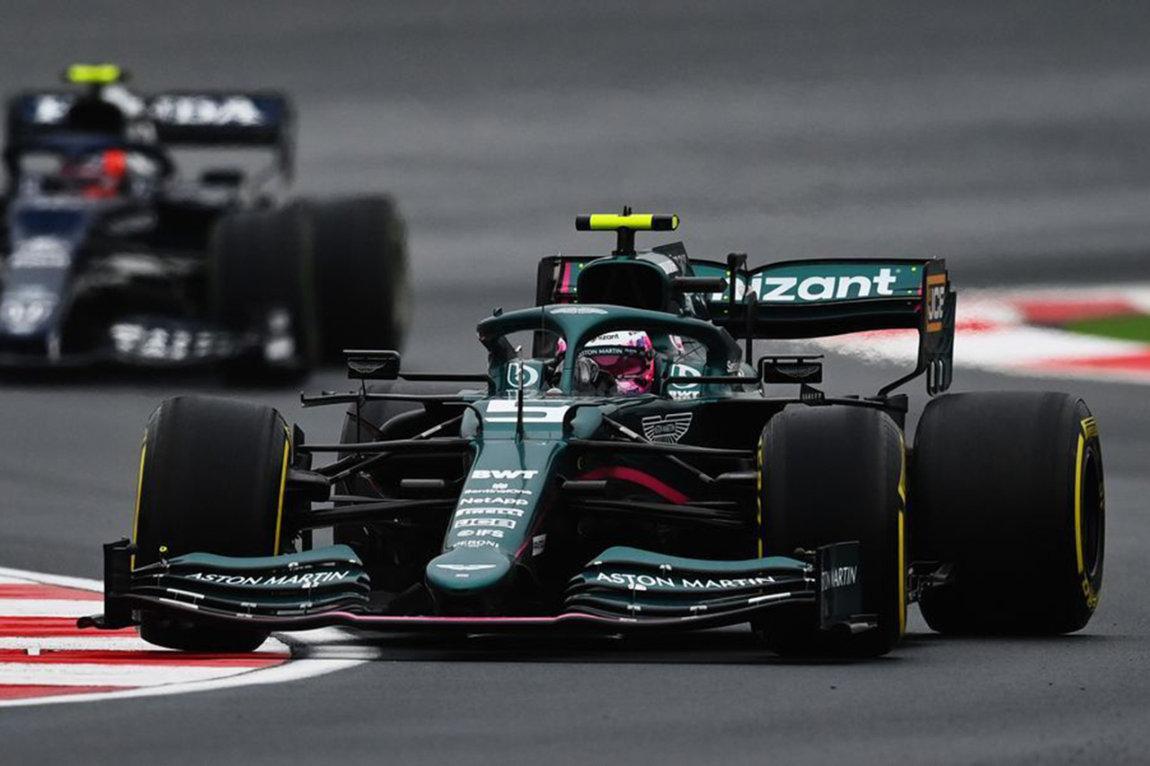 「アストンマーティンF1は恥ずかしい思いをしているはず」と元F1ドライバー