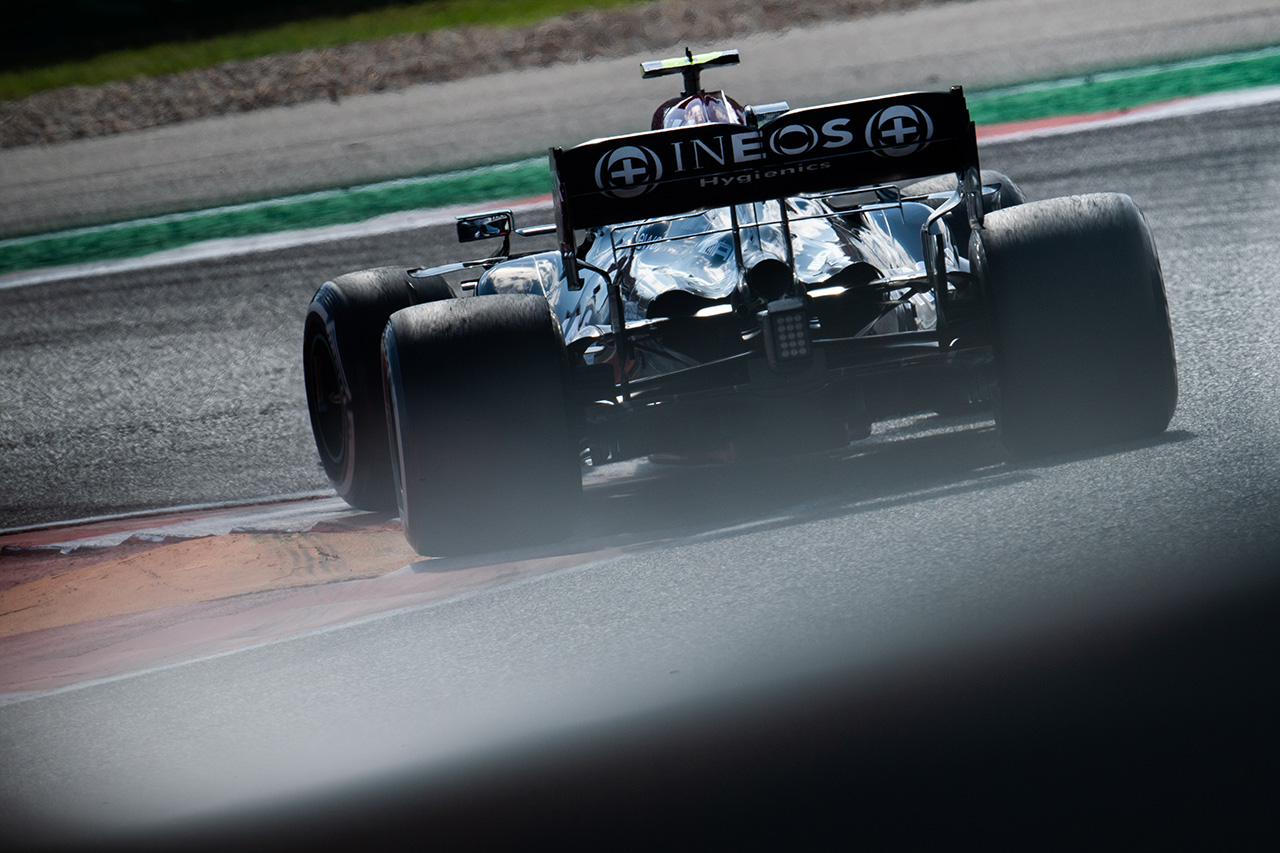 レッドブルF1代表 「メルセデスのリアサスペンションは強力な武器」
