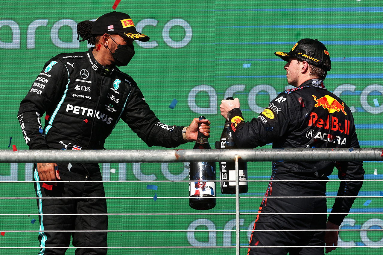 「フェルスタッペンとハミルトンのタイトル争いはF1史上最高レベル」