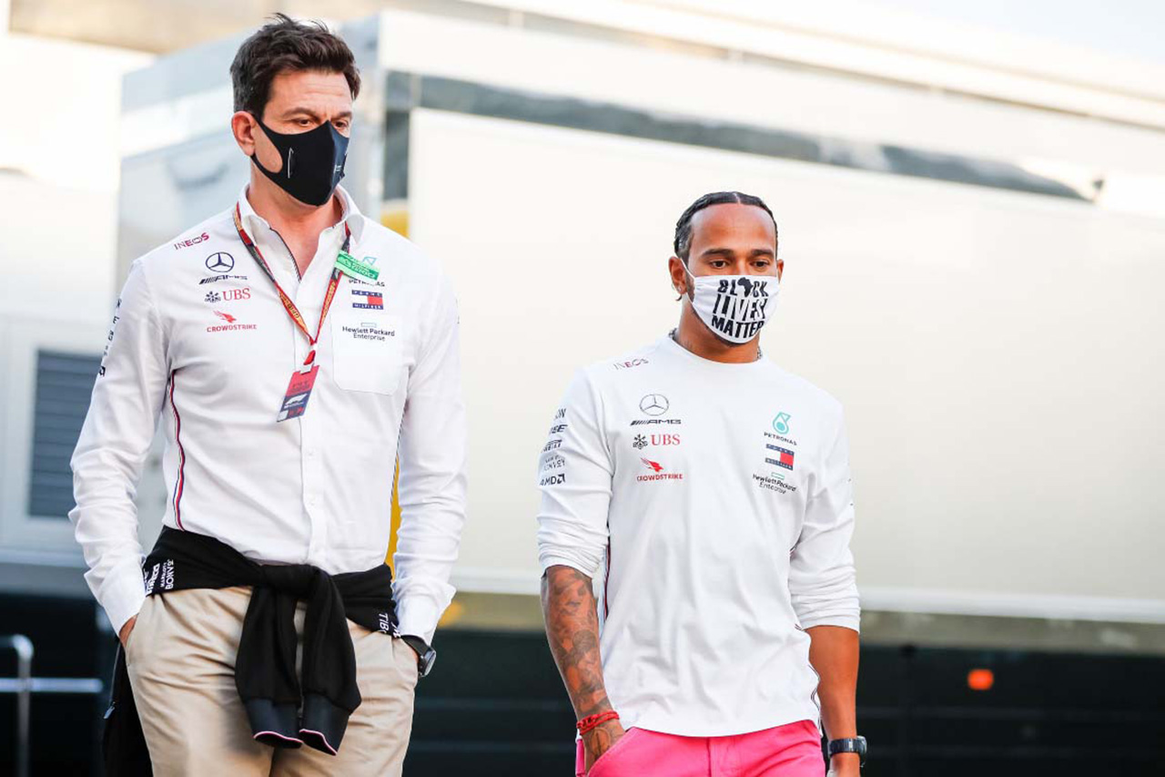 メルセデスF1代表 「初期の頃はルイス・ハミルトンに嚙みついていた」