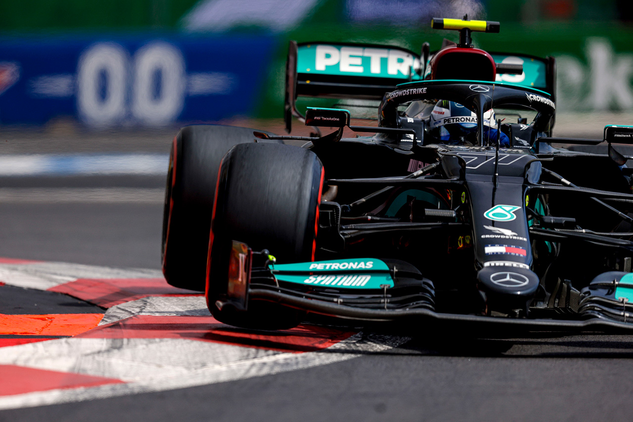 レッドブルF1首脳 「メルセデスはエンジン性能に関してブラフを張った」