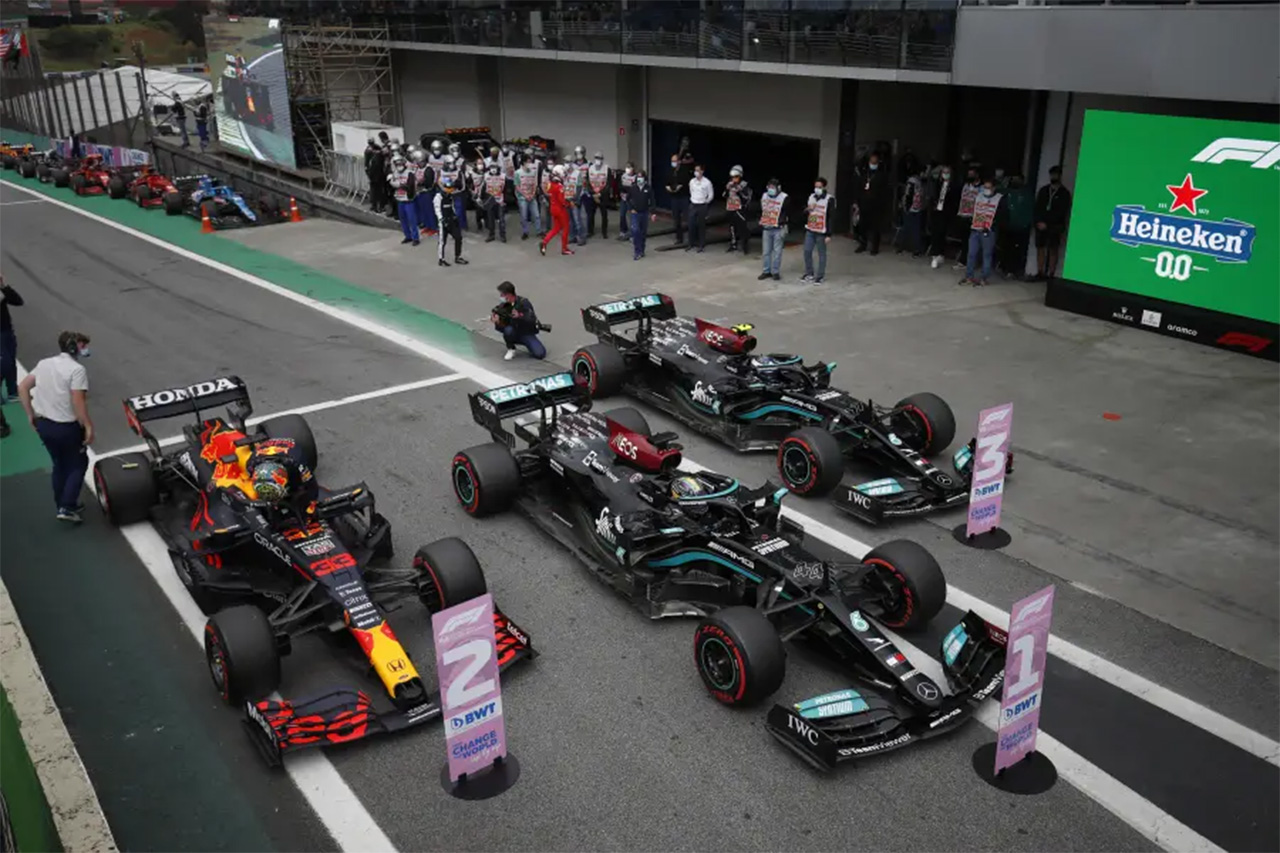 レッドブル・ホンダF1 「ハミルトンの新品エンジンは0.2秒の価値」