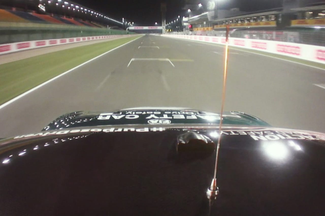 【動画】 F1カタールGP:セーフティカーがロサイル・サーキットを走行