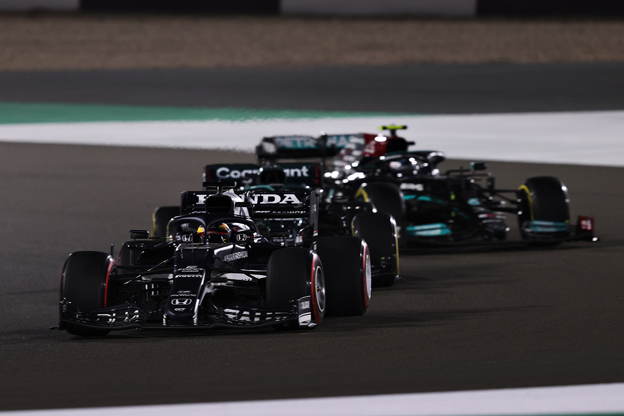 アルファタウリ・ホンダF1 「角田裕毅は捨てバイザーが引っかかる不運」