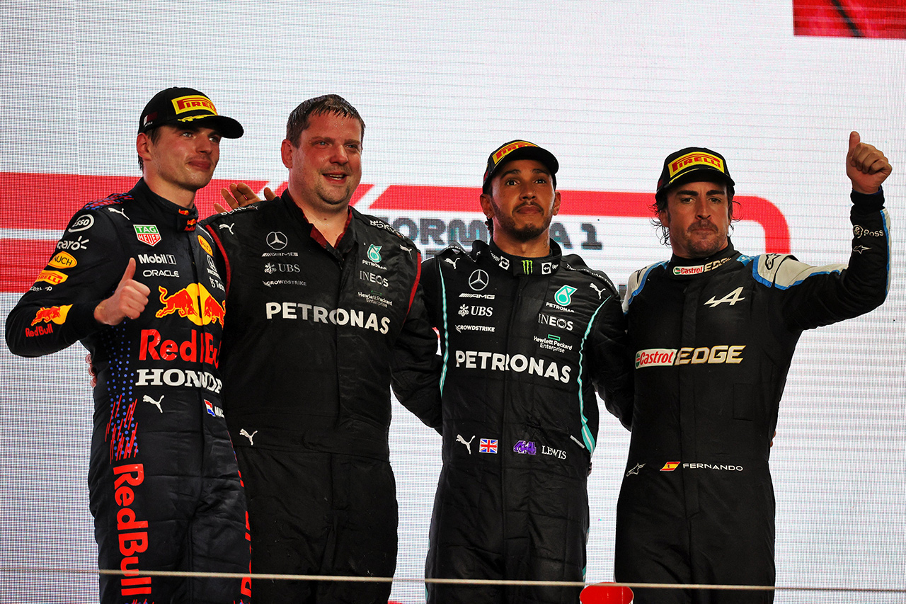 F1カタールGP 決勝：ハミルトンが2連勝！フェルスタッペン2位