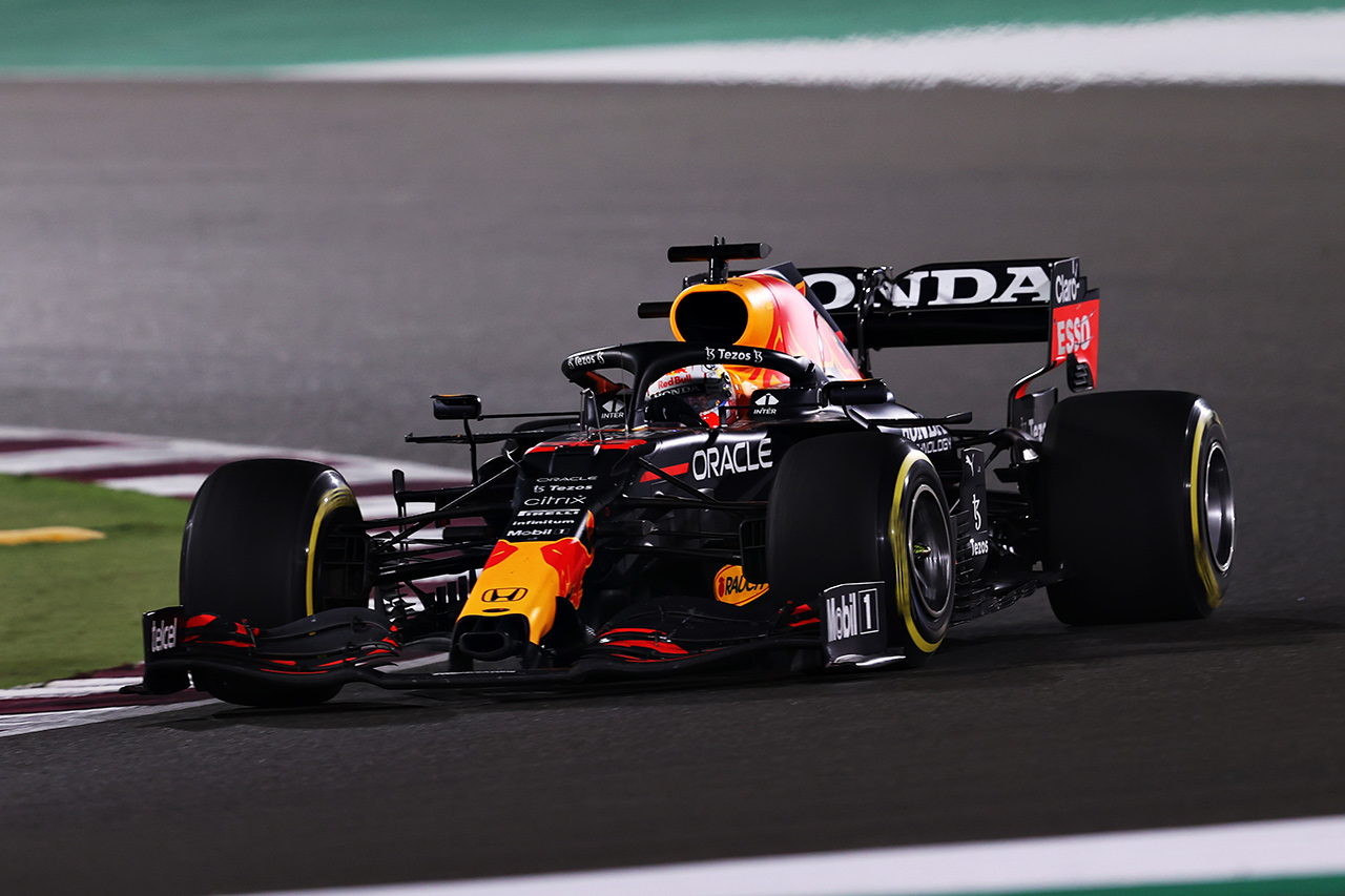 レッドブル・ホンダF1、カタールで得意の低速コーナーでメルセデスに敗北