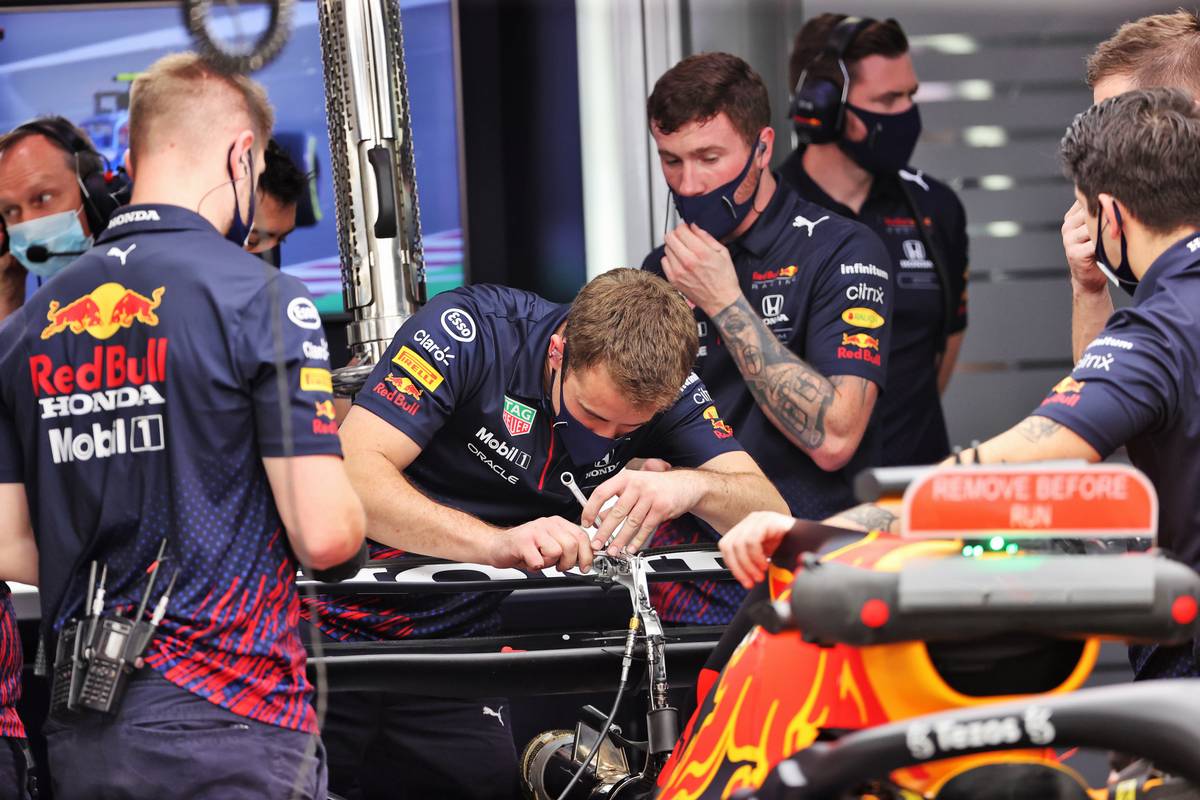 レッドブル・ホンダF1、DRSフラップの振動問題はまだ未解決