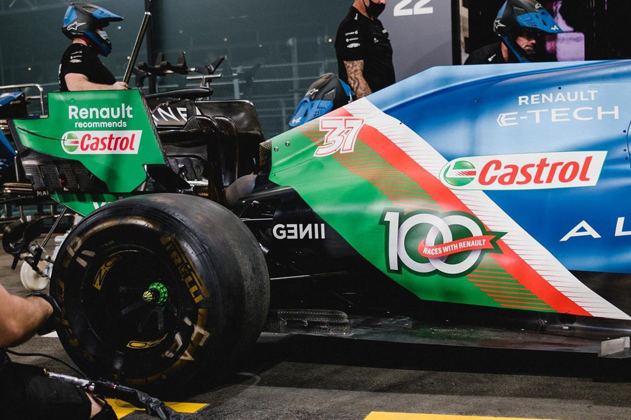 アルピーヌF1、カストロールとの100戦目を記念したスペシャルリバリー