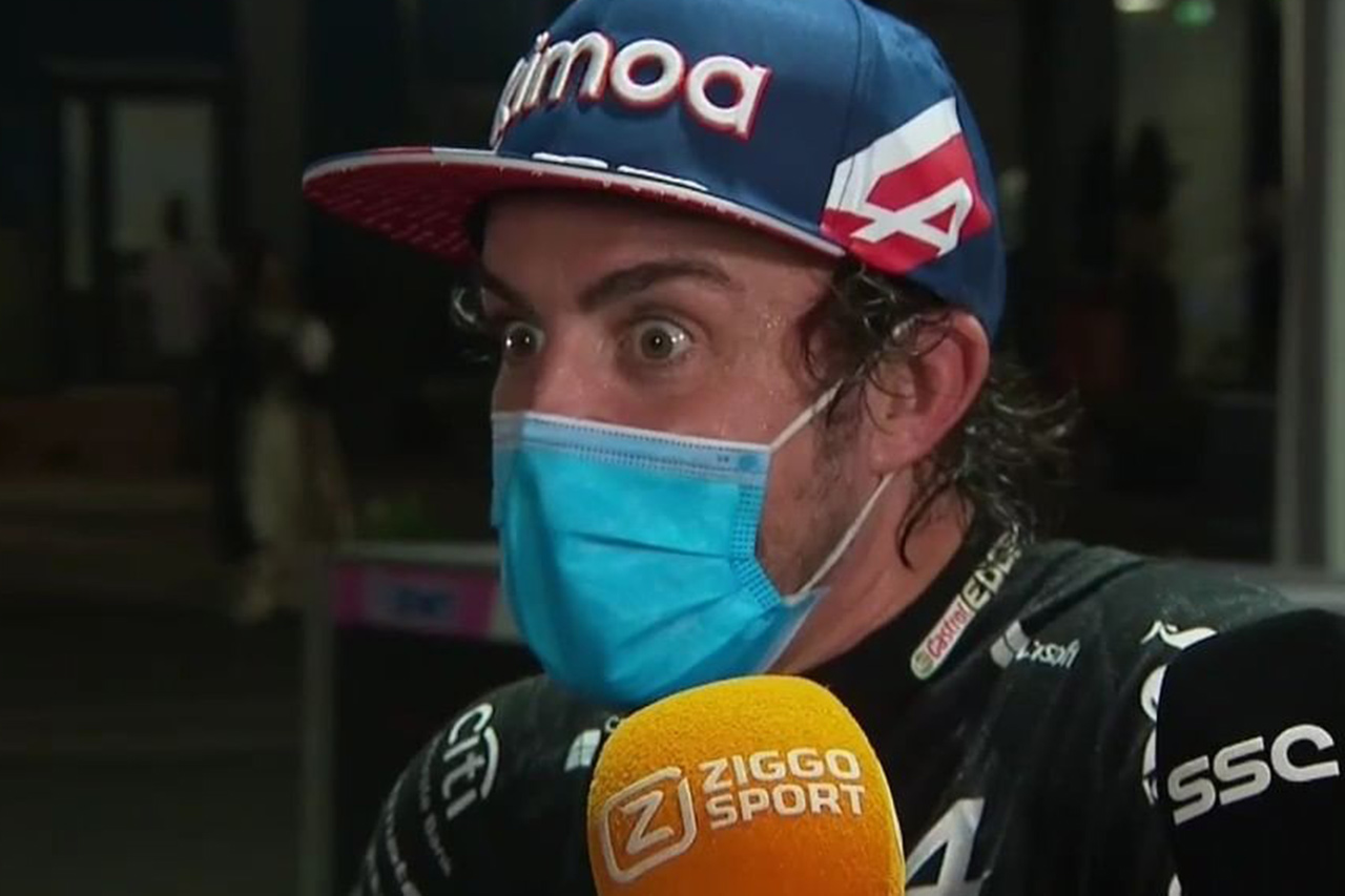 【動画】 フェルナンド・アロンソ、フェルスタッペンの予選ラップに釘付け