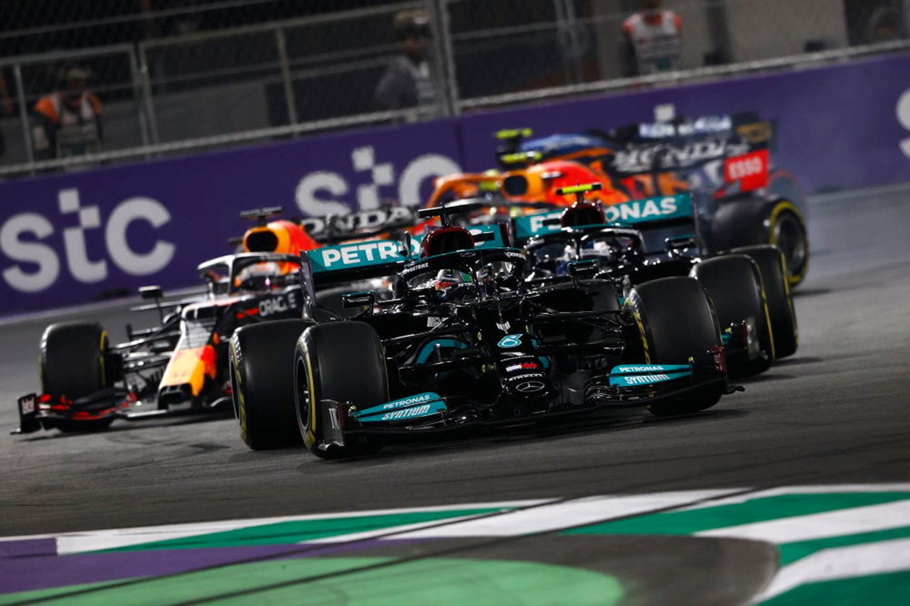 F1サウジアラビアGP 結果速報：ハミルトン優勝、フェルスタッペン2位