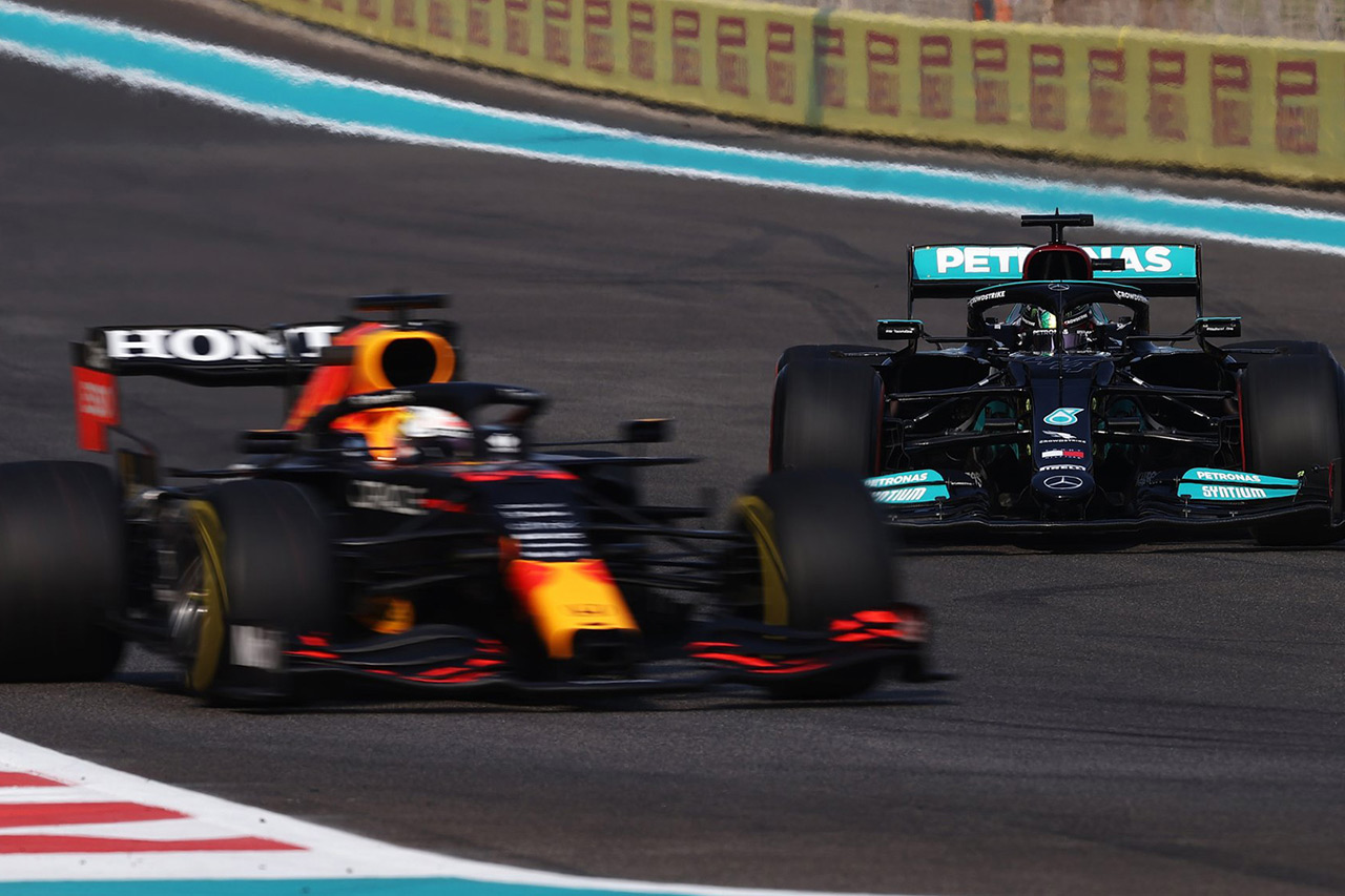F1アブダビGP フリー走行3回目：メルセデスF1のハミルトンが最速