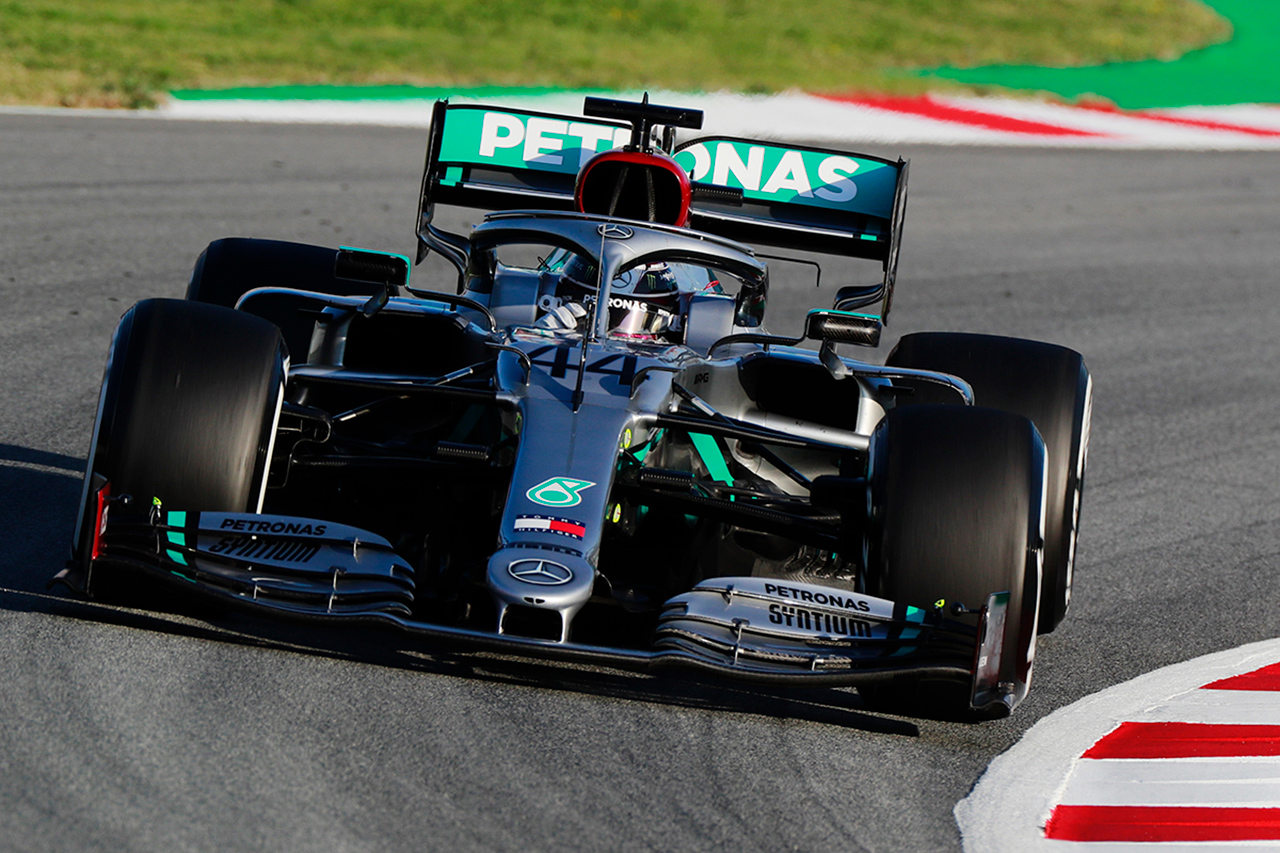 メルセデスF1、2022年F1マシン『W13』で“シルバーアロー”復活