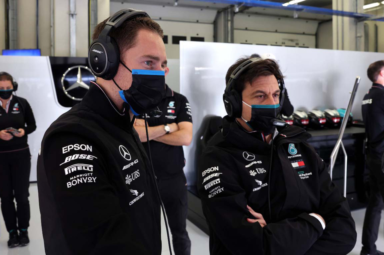 メルセデスF1の敗北を目撃したストフェル・バンドーン 「痛みを感じた」