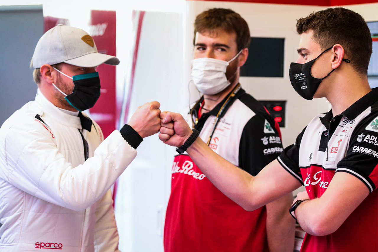 アルファロメオF1代表 「周冠宇にはボッタスという良い先生がいる」