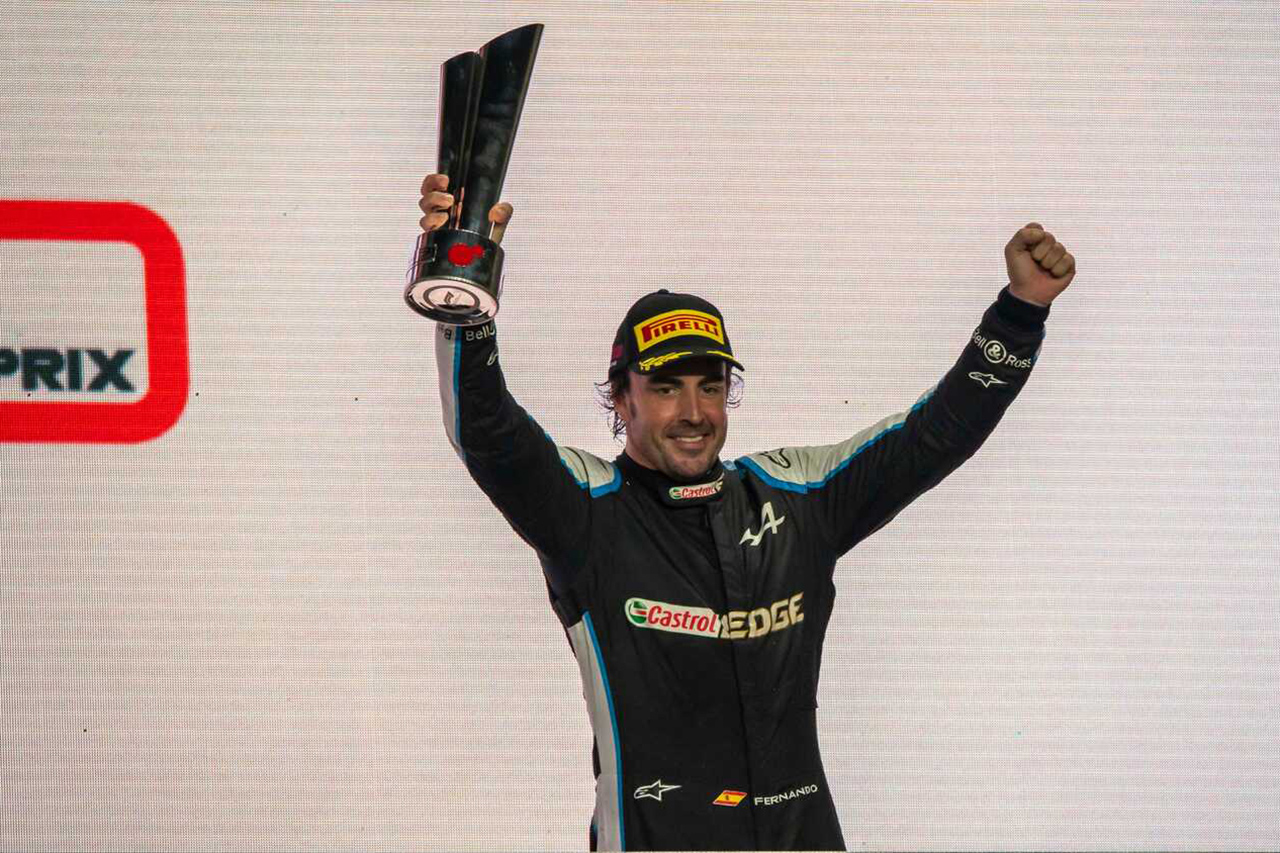 セバスチャン・ベッテル 「アロンソの表彰台はモチベーションになった」